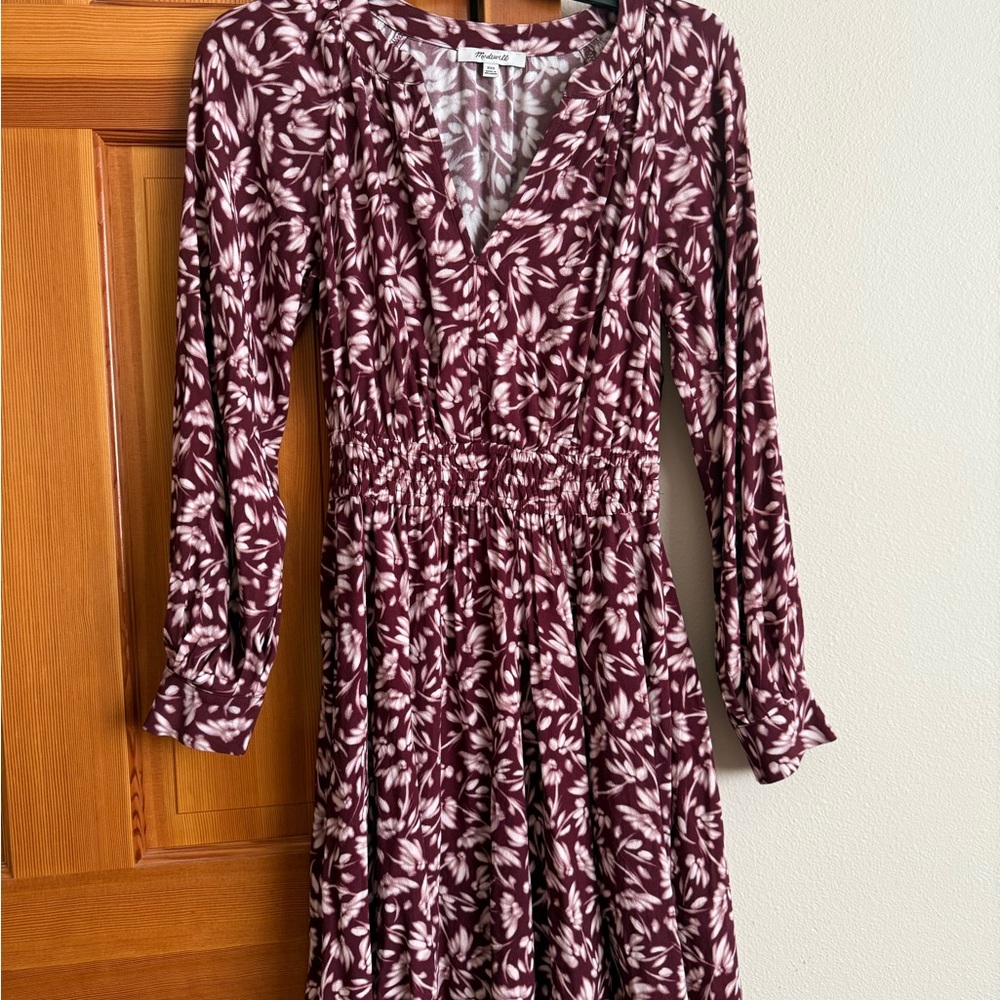 Like new Madewell Red and Pink Bishop Sleeve V-Neck Sundress